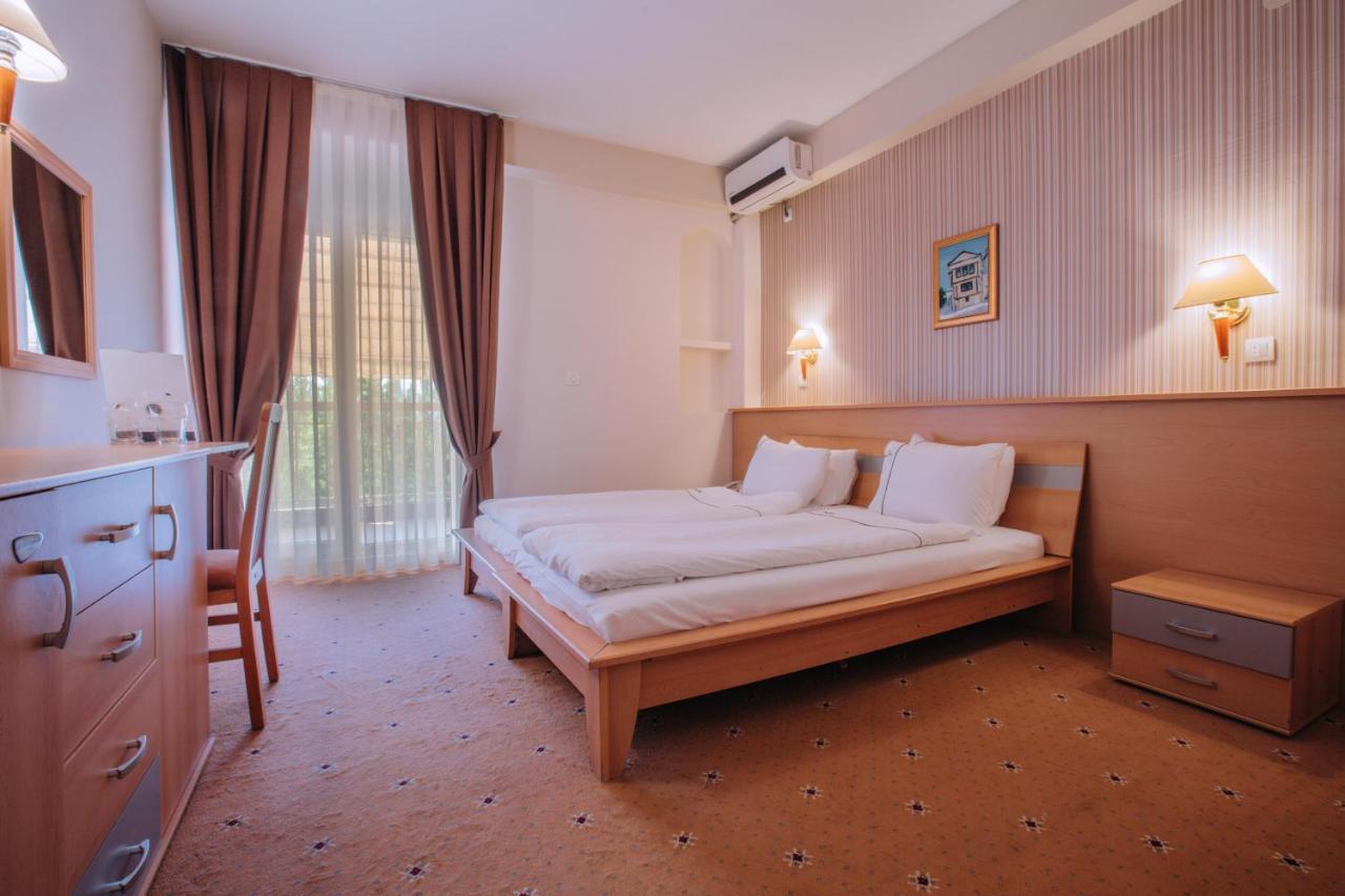 אוהריד Hotel Filip מראה חיצוני תמונה