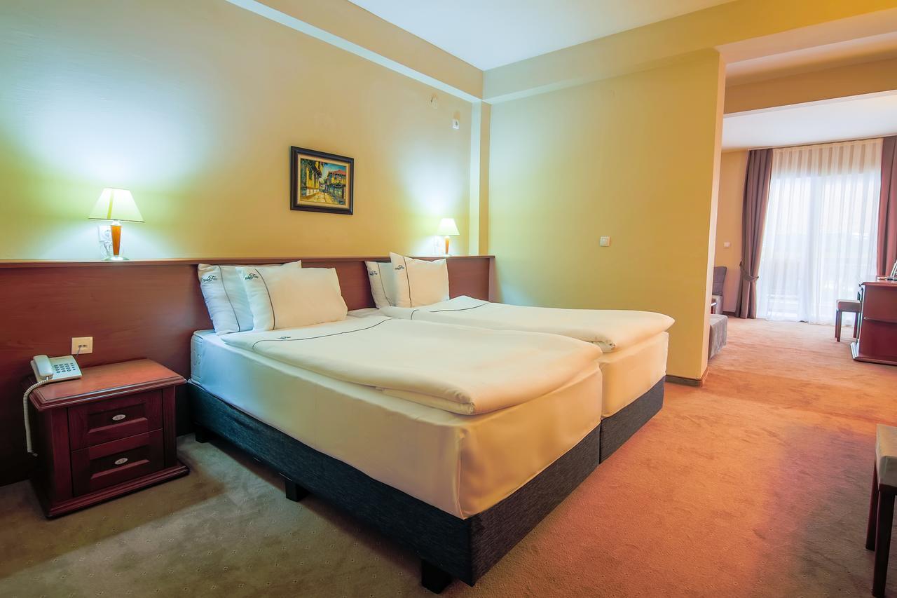 אוהריד Hotel Filip מראה חיצוני תמונה